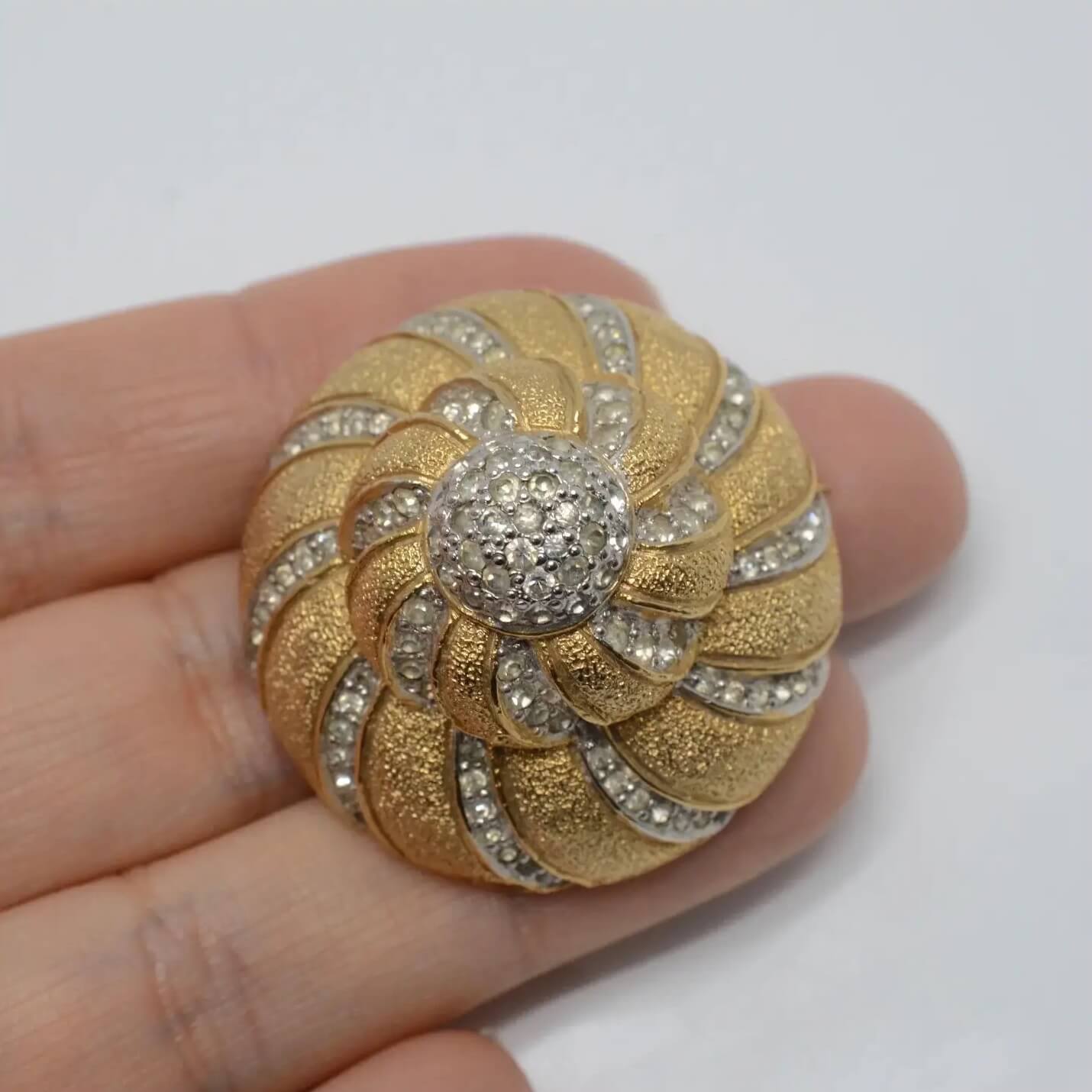 Stunning Vintage Signed Nettie Rosenstein Pave Rhinestones Brooch ...