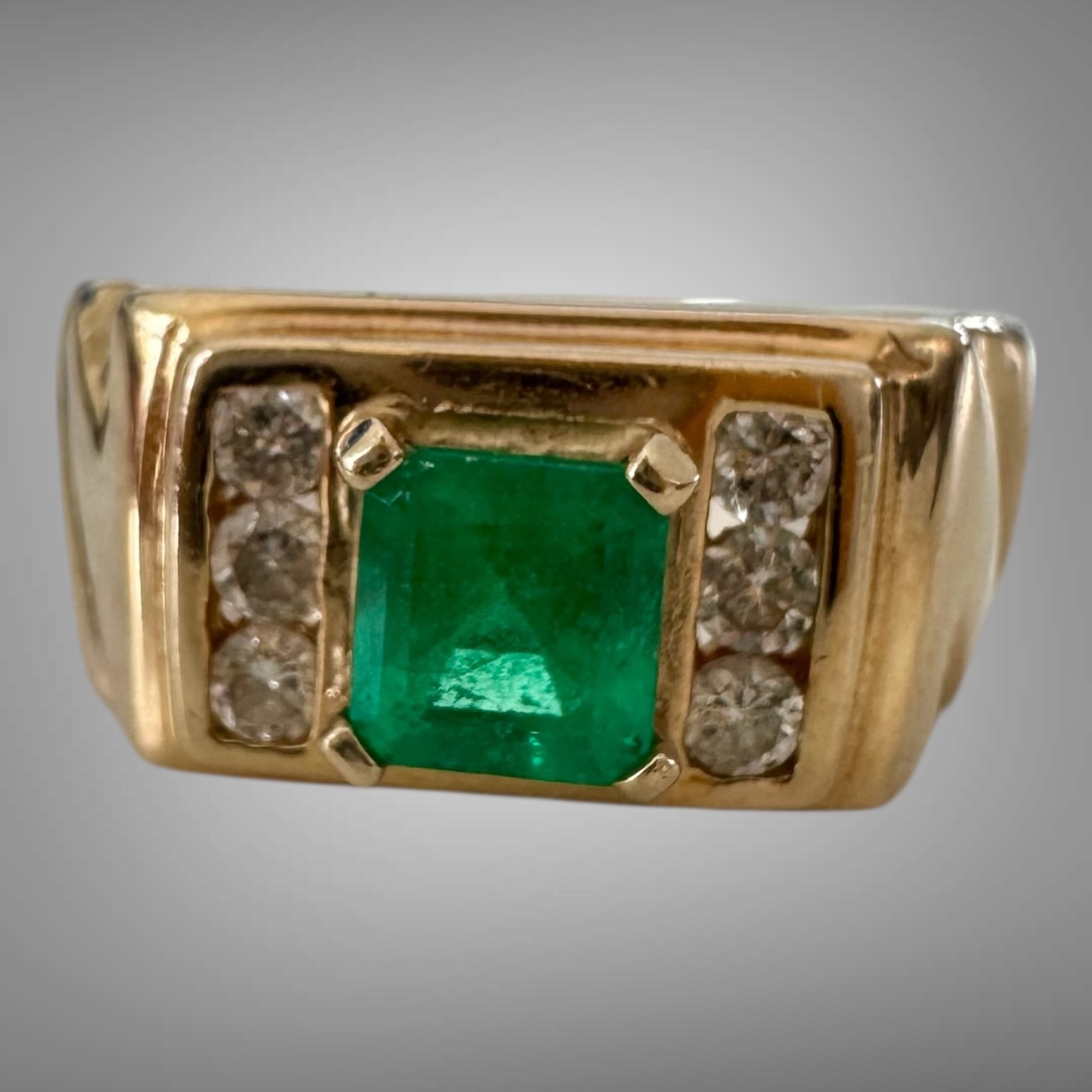 Vintage 14K Yellow Gold Emerald Diamond Men's Ring